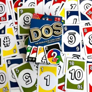 dos. juego de cartas de uno original